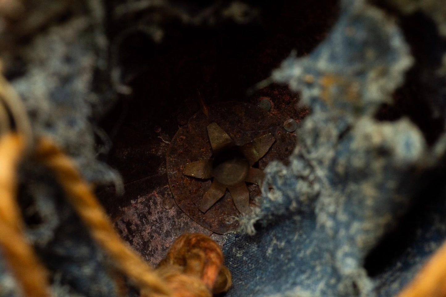 Genuine Antique Samurai Helmet KABUTO Edo Period Iron F/S 70