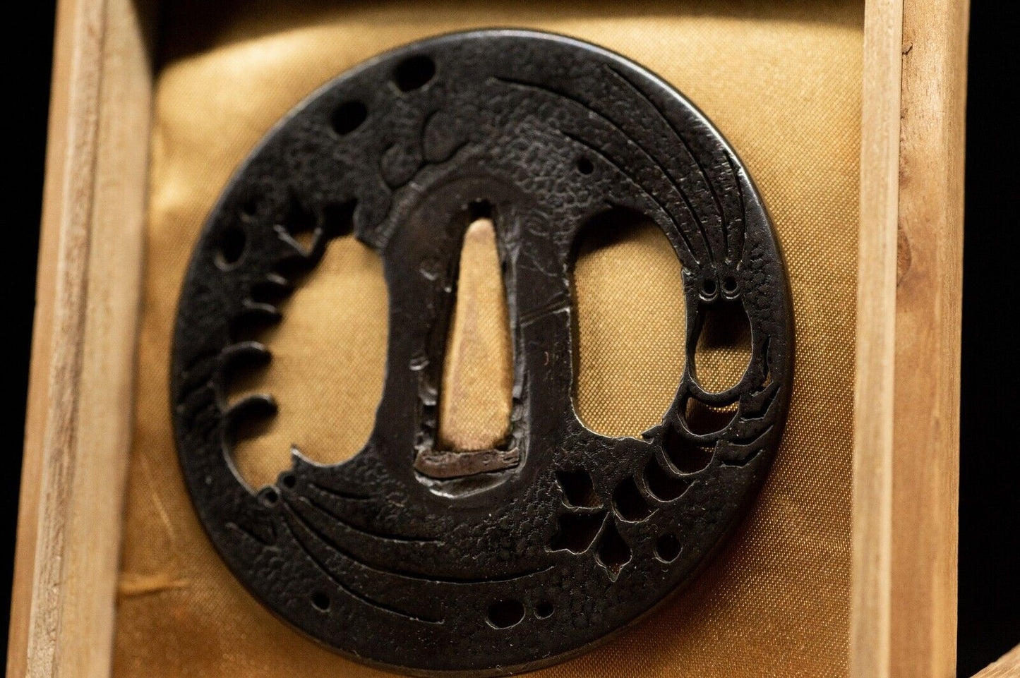 Genuine TSUBA Edo Period w/Box Shrimp IRON SAMURAI Sword Guard Japanese Antique