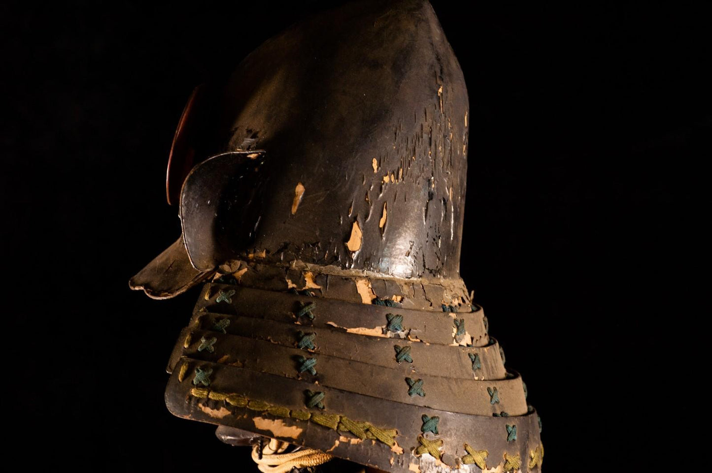 Genuine Samurai Armor Life Size Yoroi w/chest Edo Period Japanese Antique 32