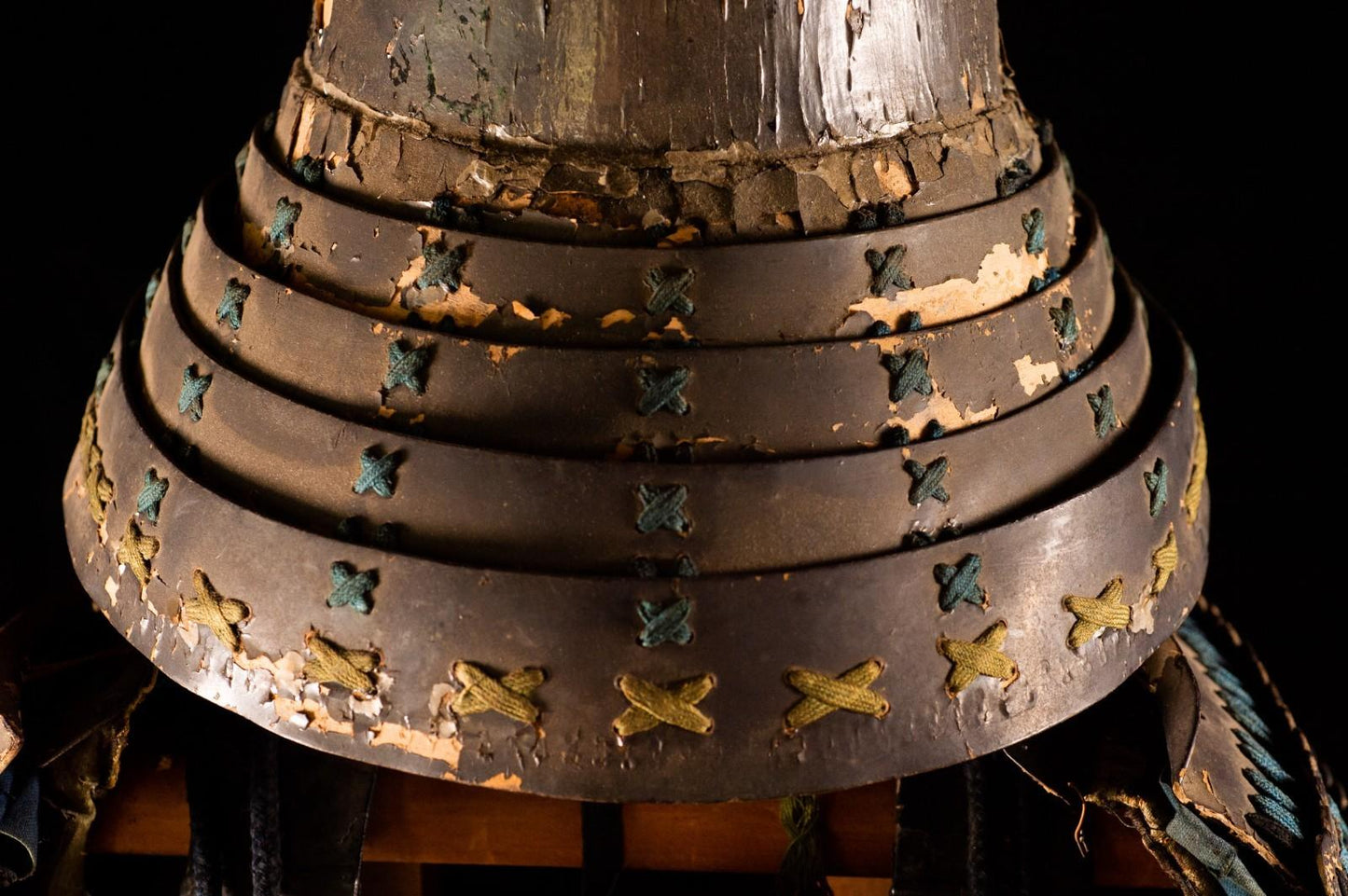 Genuine Samurai Armor Life Size Yoroi w/chest Edo Period Japanese Antique 32