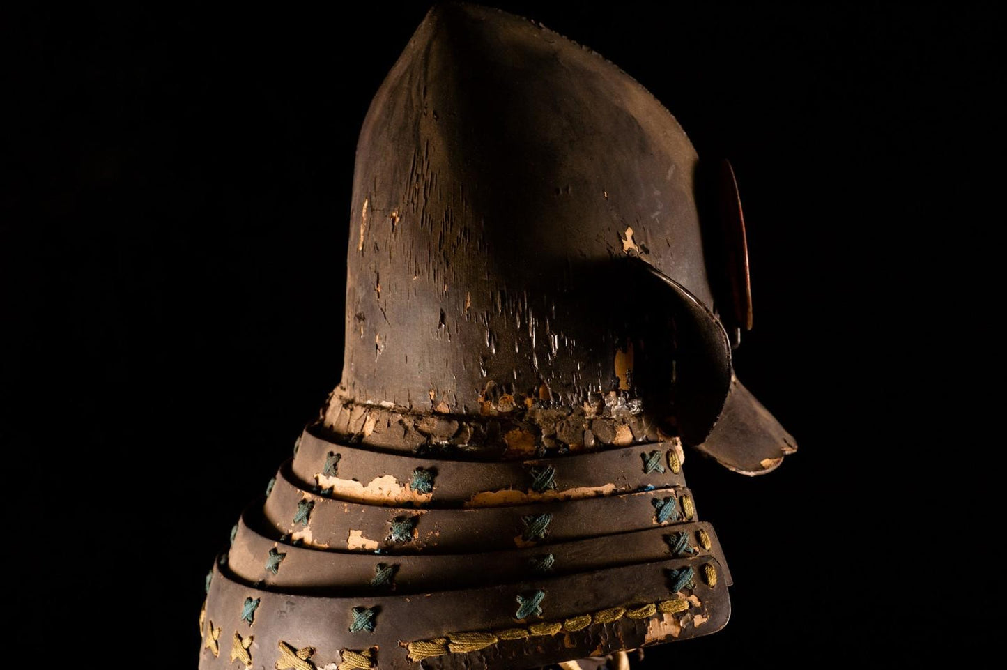 Genuine Samurai Armor Life Size Yoroi w/chest Edo Period Japanese Antique 32