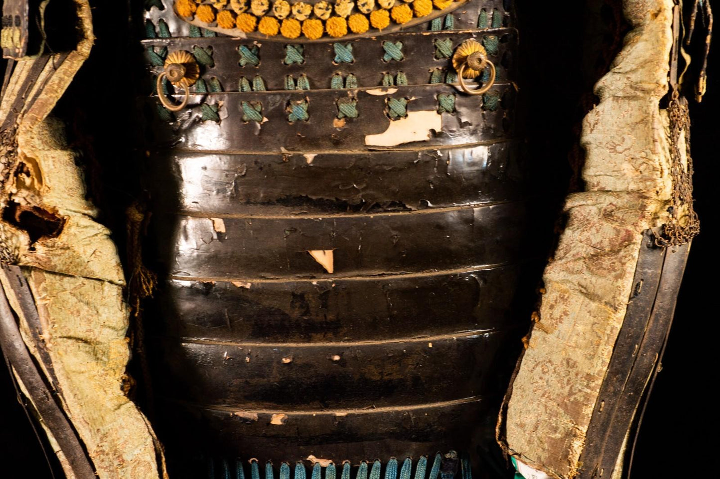 Genuine Samurai Armor Life Size Yoroi w/chest Edo Period Japanese Antique 32