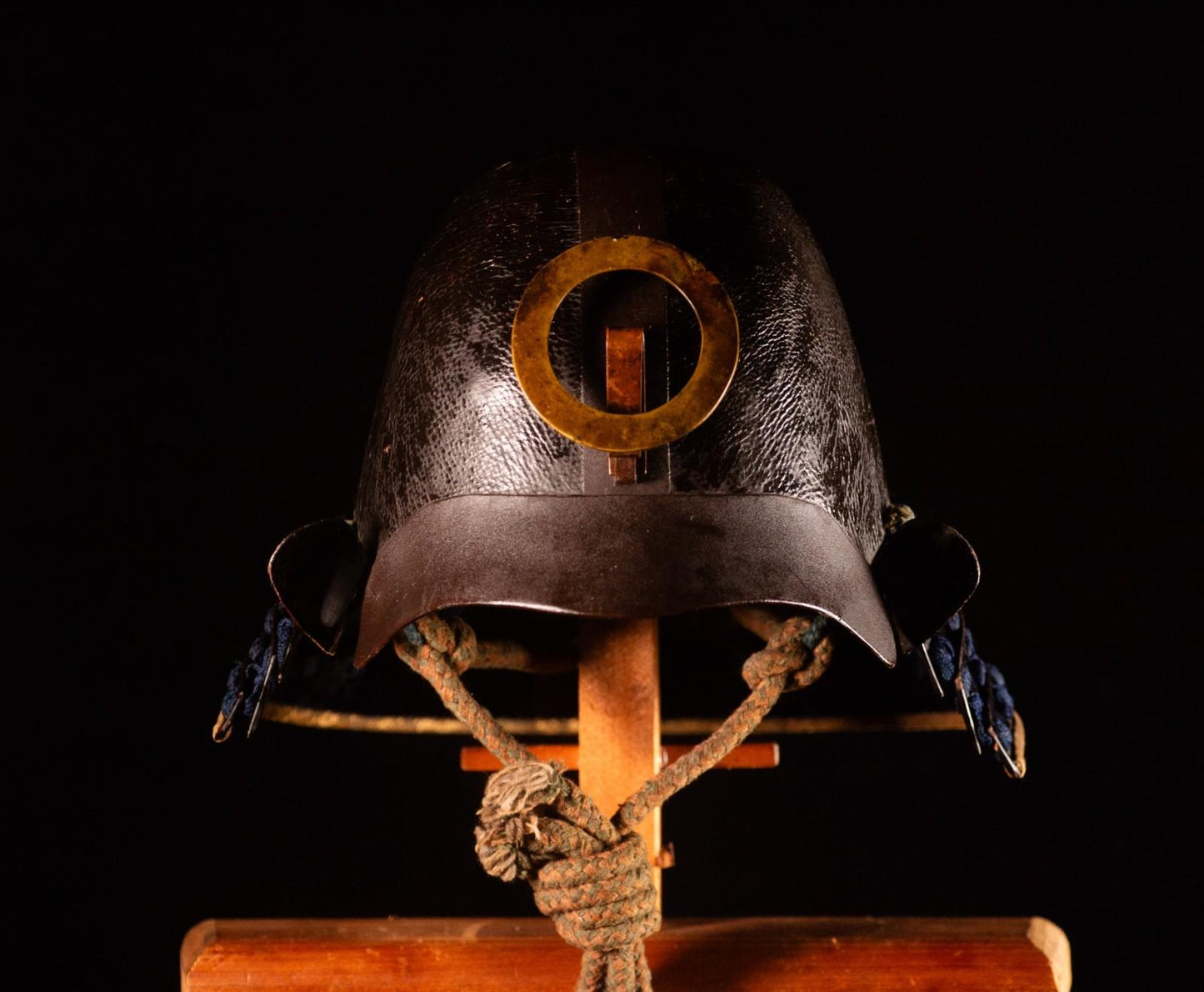 Genuine Antique Samurai leather-covered Helmet KABUTO Edo Period Iron F/S 66