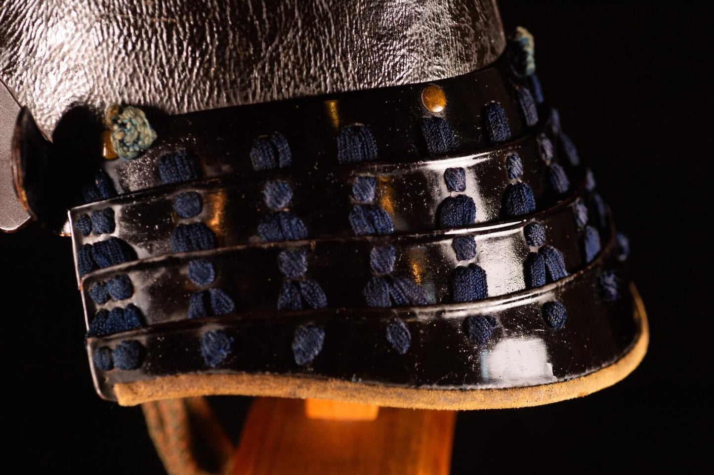 Genuine Antique Samurai leather-covered Helmet KABUTO Edo Period Iron F/S 66