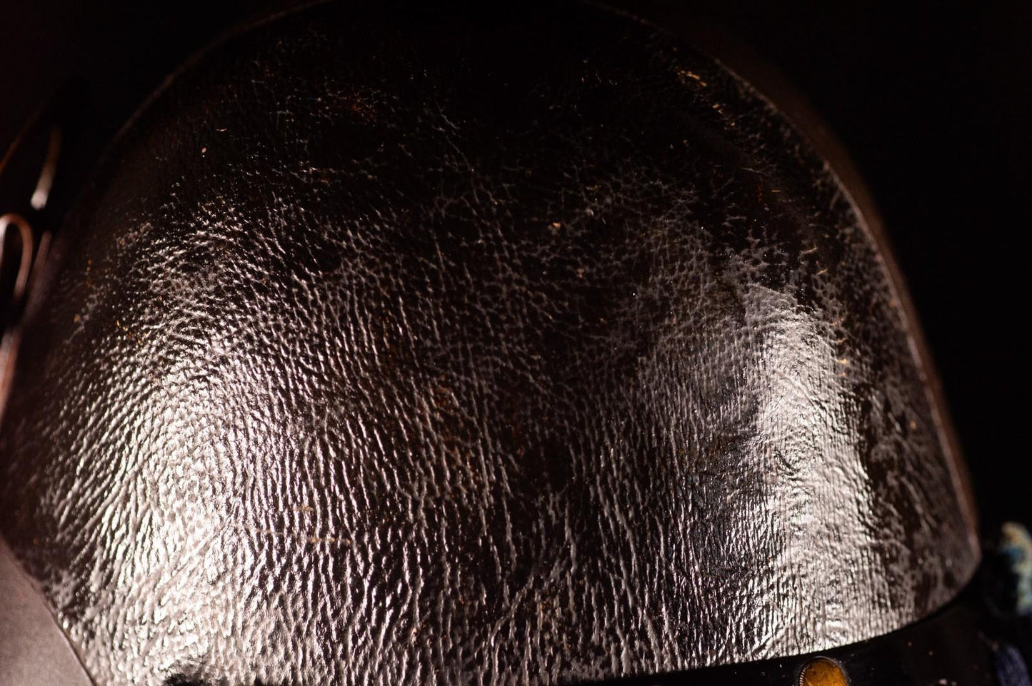 Genuine Antique Samurai leather-covered Helmet KABUTO Edo Period Iron F/S 66