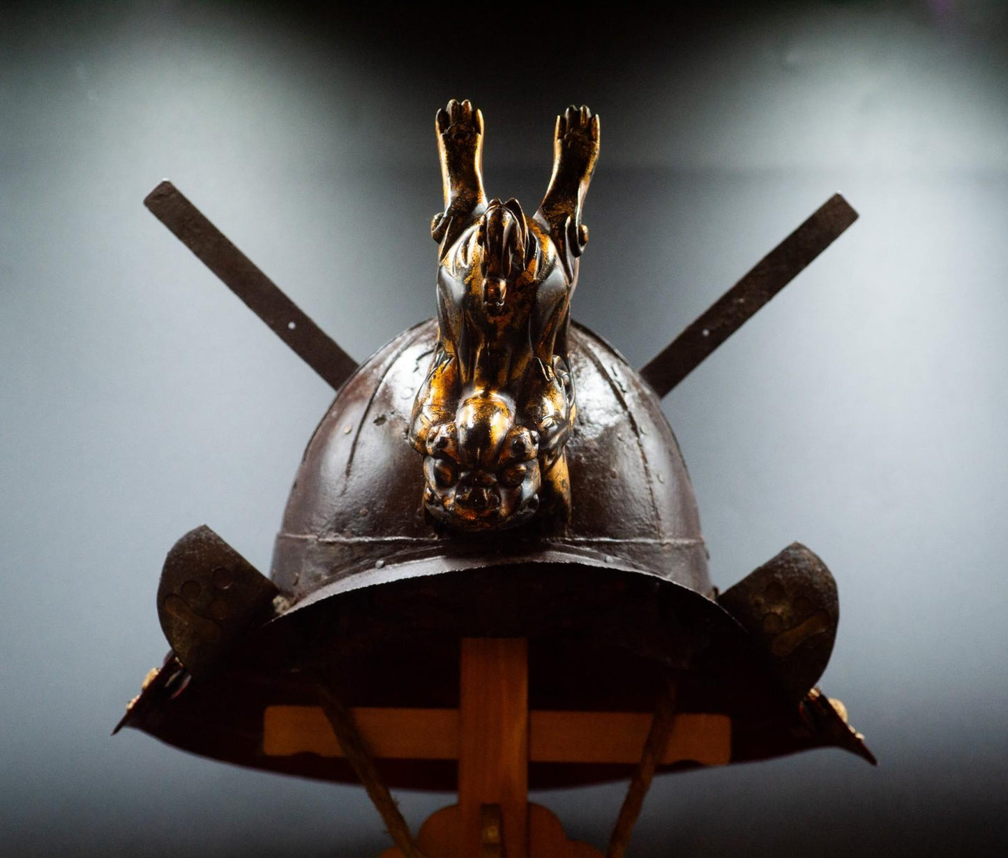 Genuine Antique Samurai Helmet KABUTO Edo Period Iron F/S 70