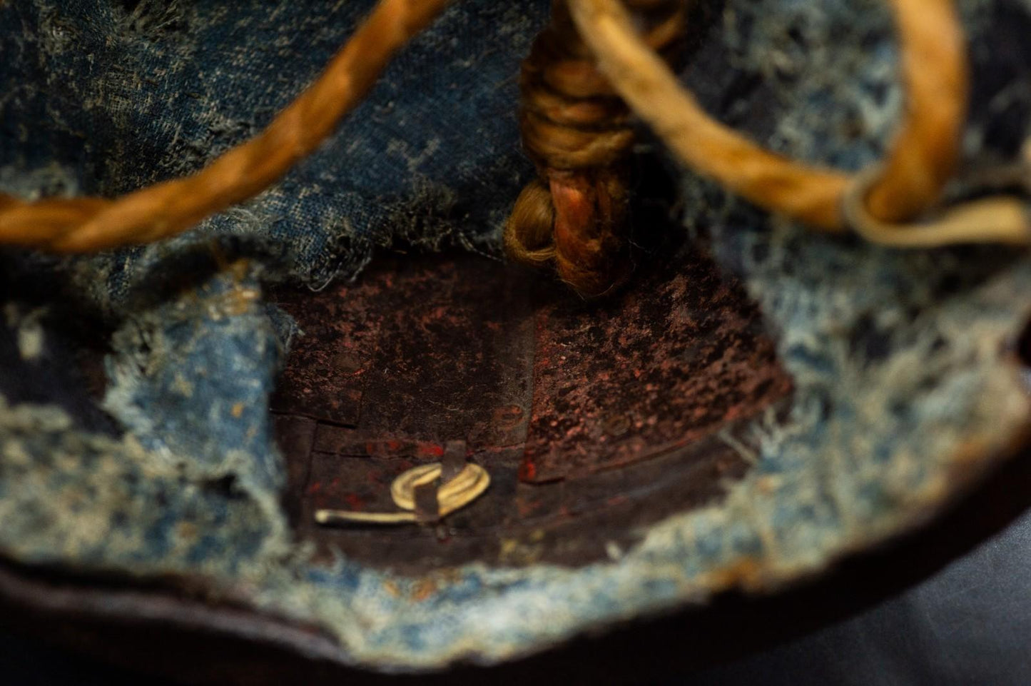 Genuine Antique Samurai Helmet KABUTO Edo Period Iron F/S 70