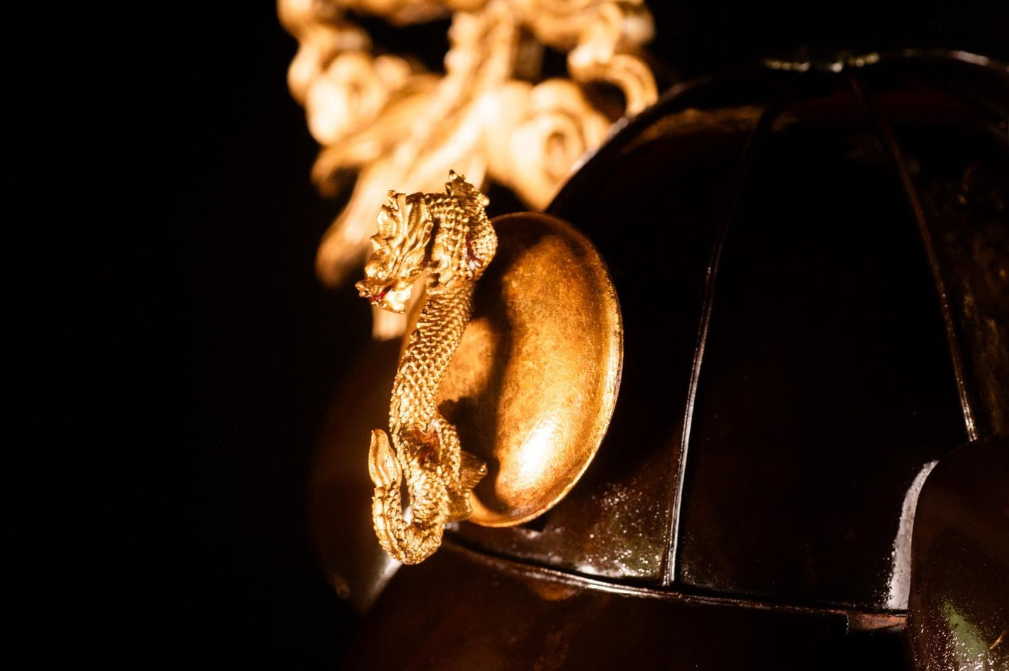 Genuine Antique Samurai Helmet Dragon KABUTO Edo PeriodF/S 73