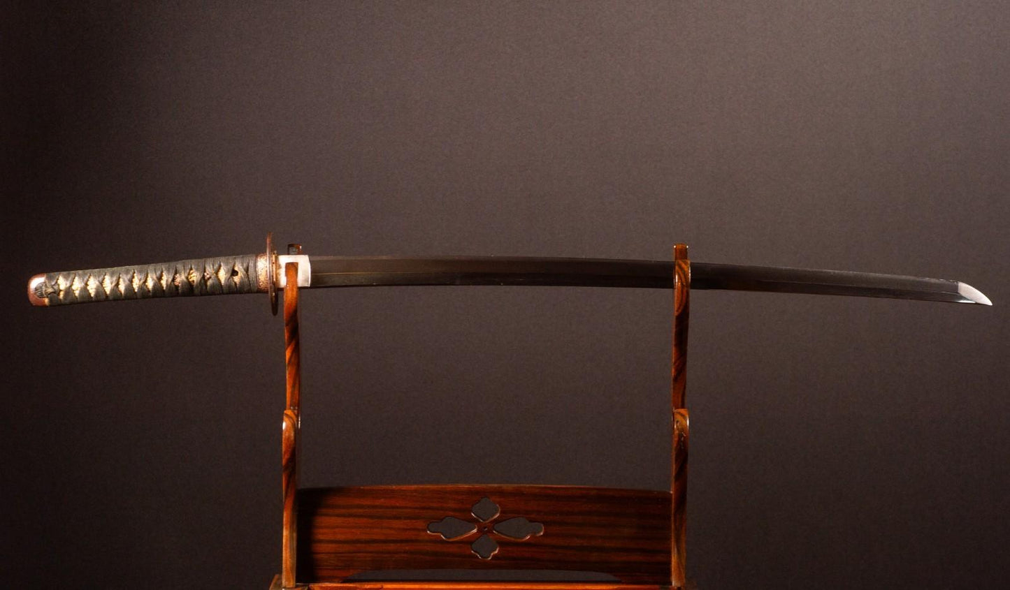 Katana Fujiwara Shigeyuki  in 1630 Suriage 66cm Japanese Antique Samurai Sword