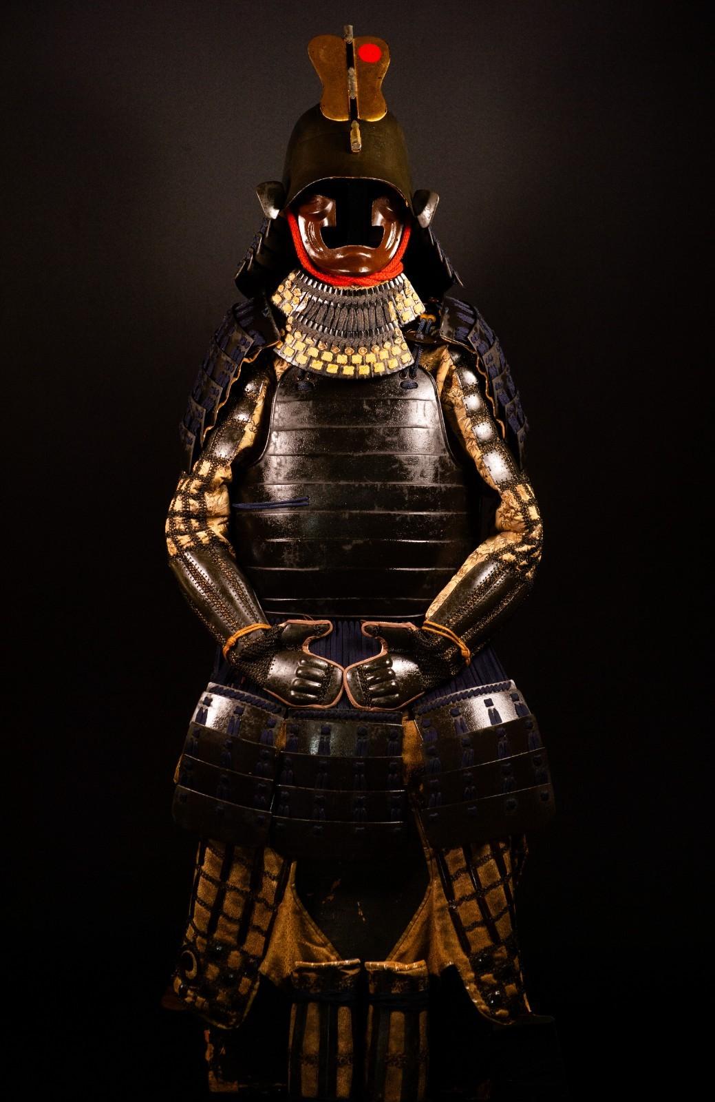 Samurai Armor Life Size Yoroi w/chest Edo Period Japanese Antique 49