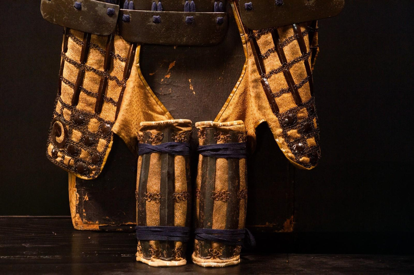 Samurai Armor Life Size Yoroi w/chest Edo Period Japanese Antique 49