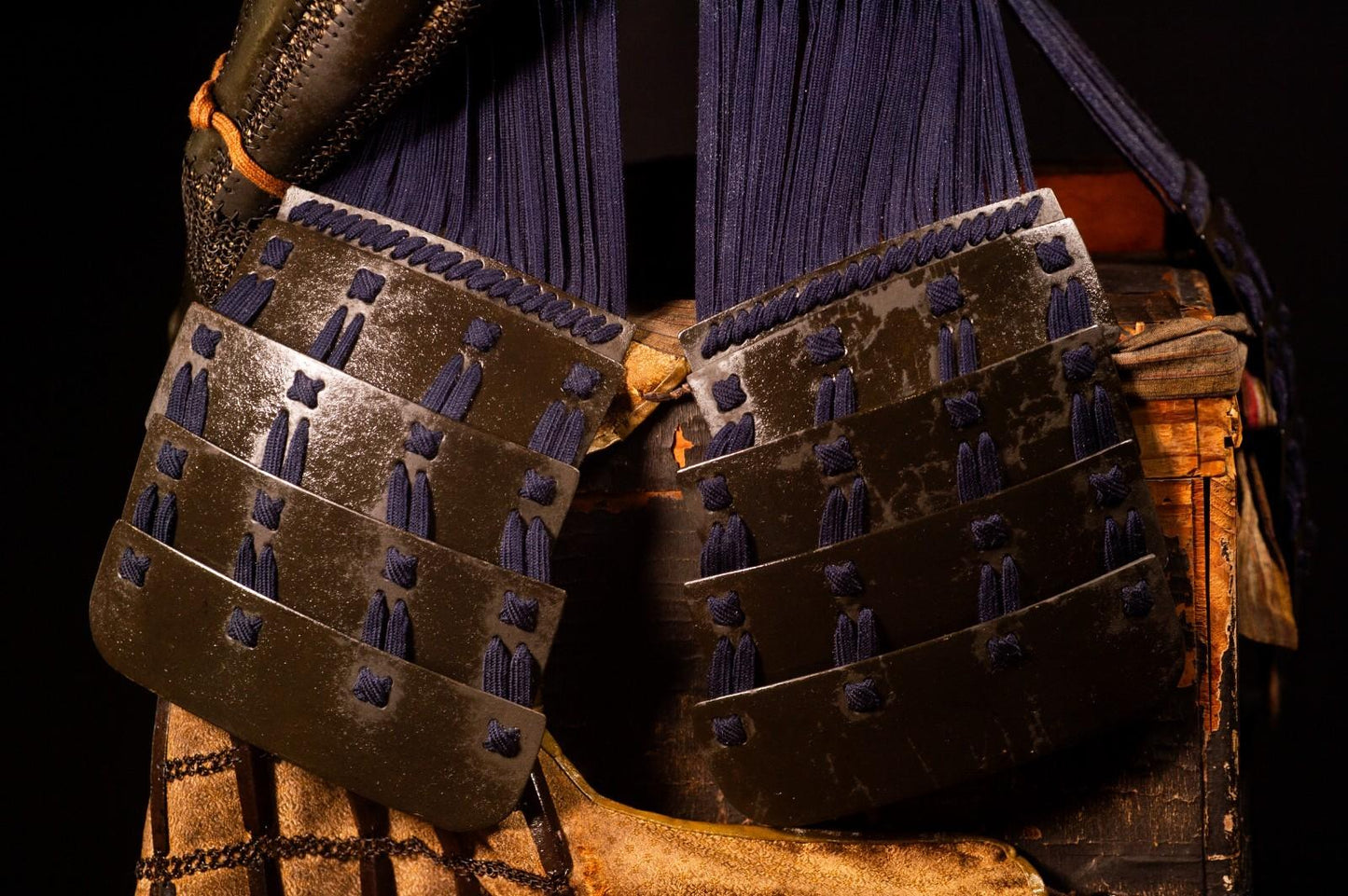 Samurai Armor Life Size Yoroi w/chest Edo Period Japanese Antique 49