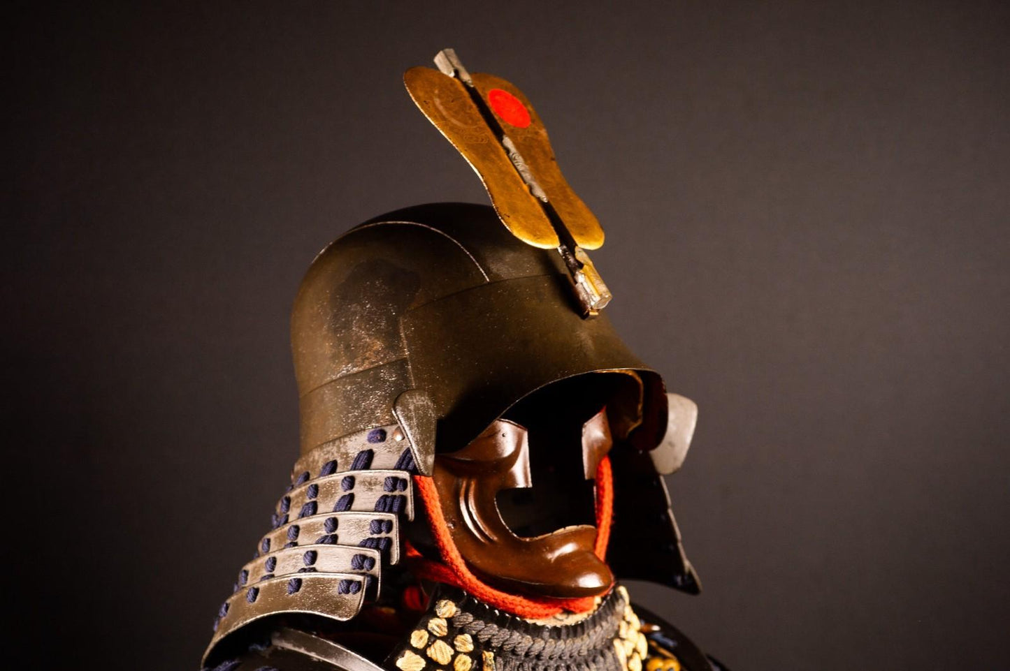 Samurai Armor Life Size Yoroi w/chest Edo Period Japanese Antique 49