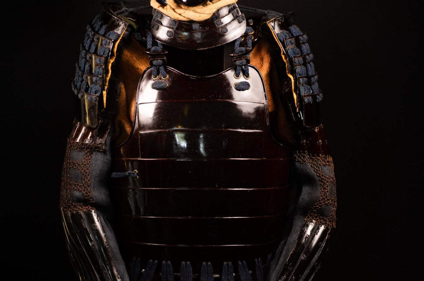 Genuine Samurai Armor Life Size Yoroi w/chest Edo Period Japanese Antique 52