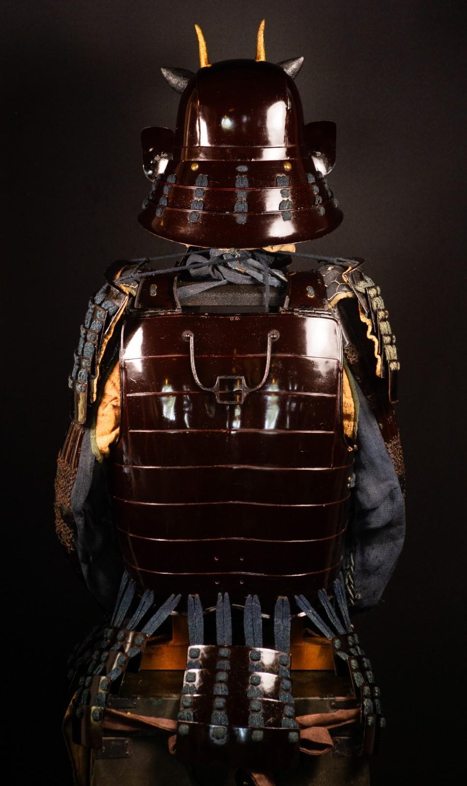 Genuine Samurai Armor Life Size Yoroi w/chest Edo Period Japanese Antique 52