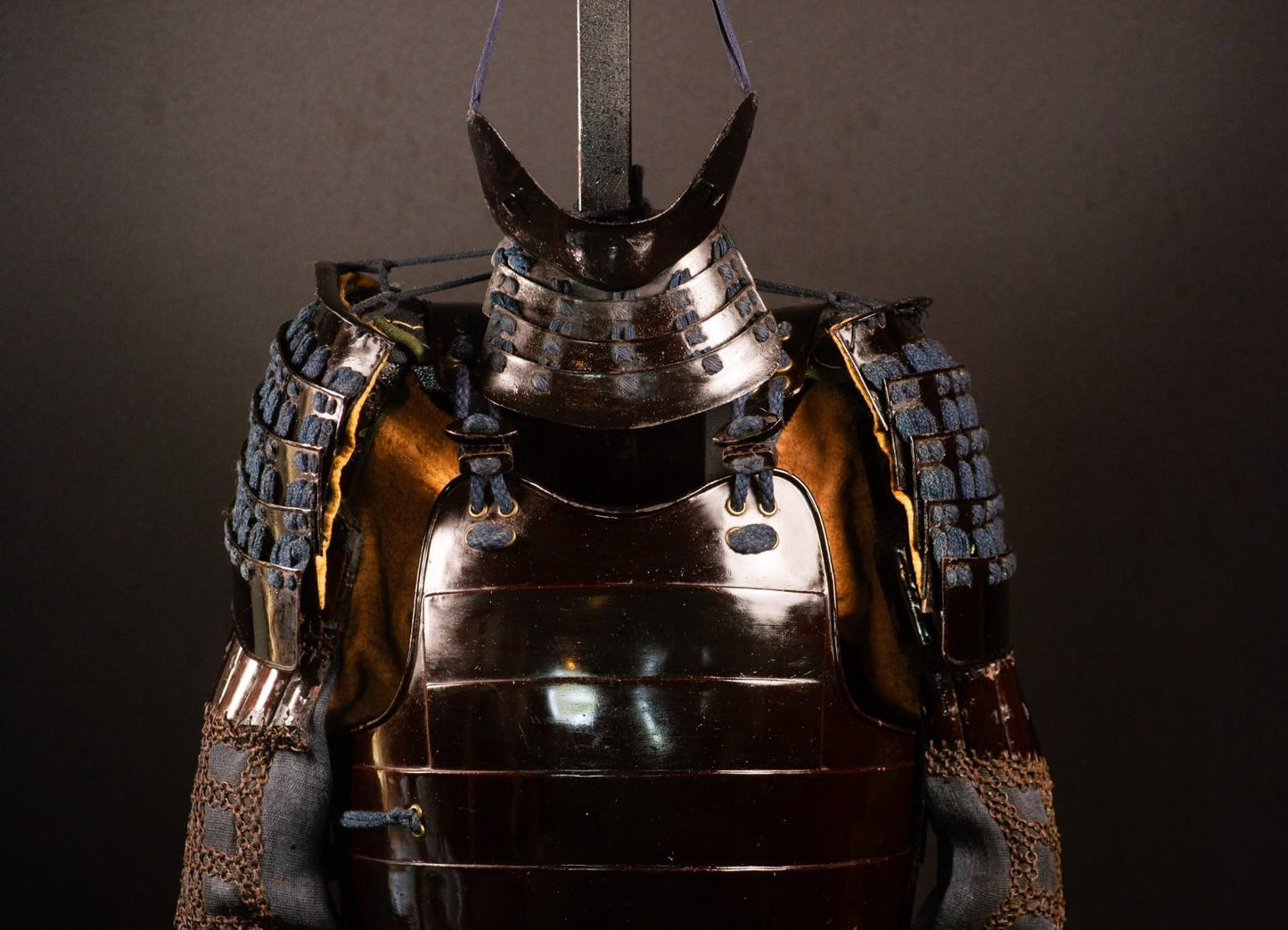 Genuine Samurai Armor Life Size Yoroi w/chest Edo Period Japanese Antique 52