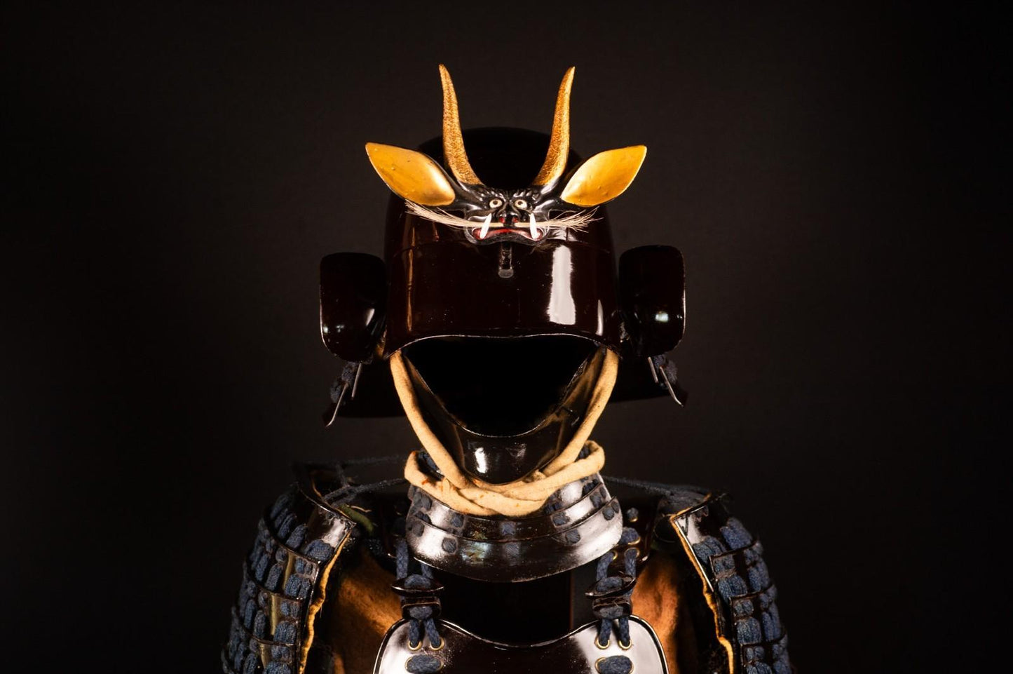 Genuine Samurai Armor Life Size Yoroi w/chest Edo Period Japanese Antique 52