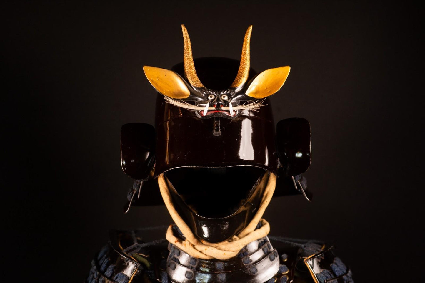 Genuine Samurai Armor Life Size Yoroi w/chest Edo Period Japanese Antique 52