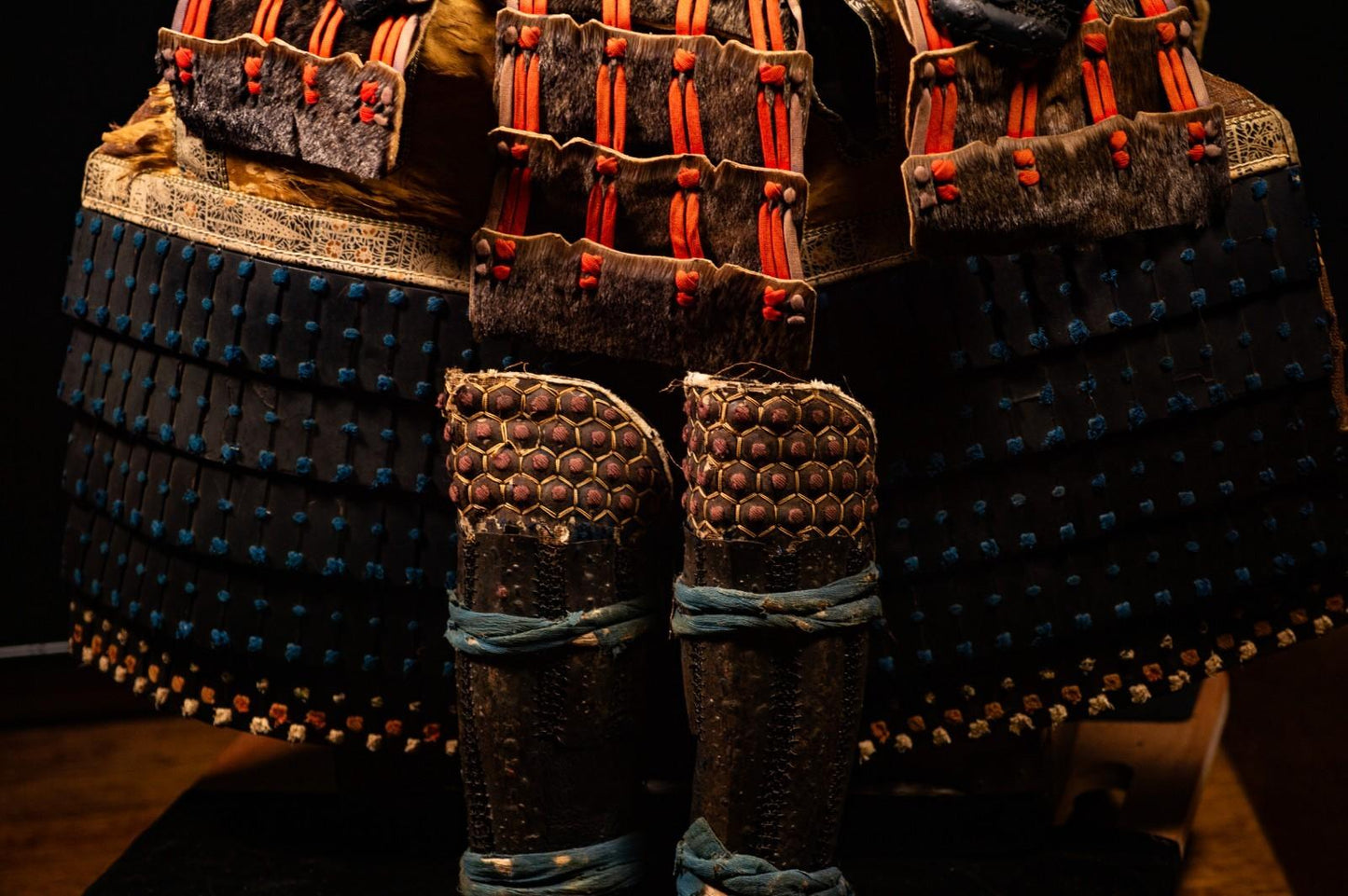 Samurai Armor Life Size Yoroi w/chest Edo Period Japanese Antique 55