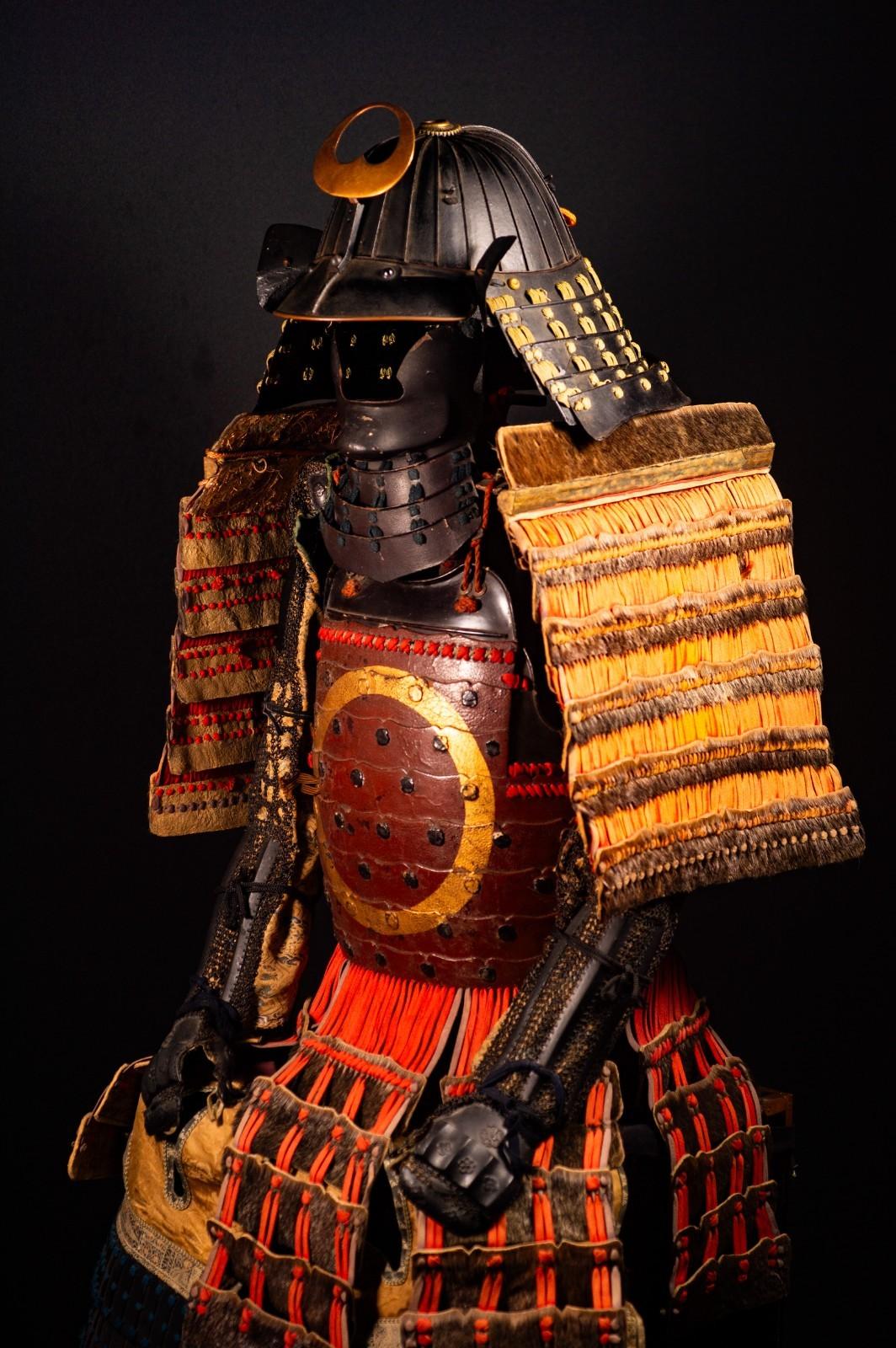 Samurai Armor Life Size Yoroi w/chest Edo Period Japanese Antique 55