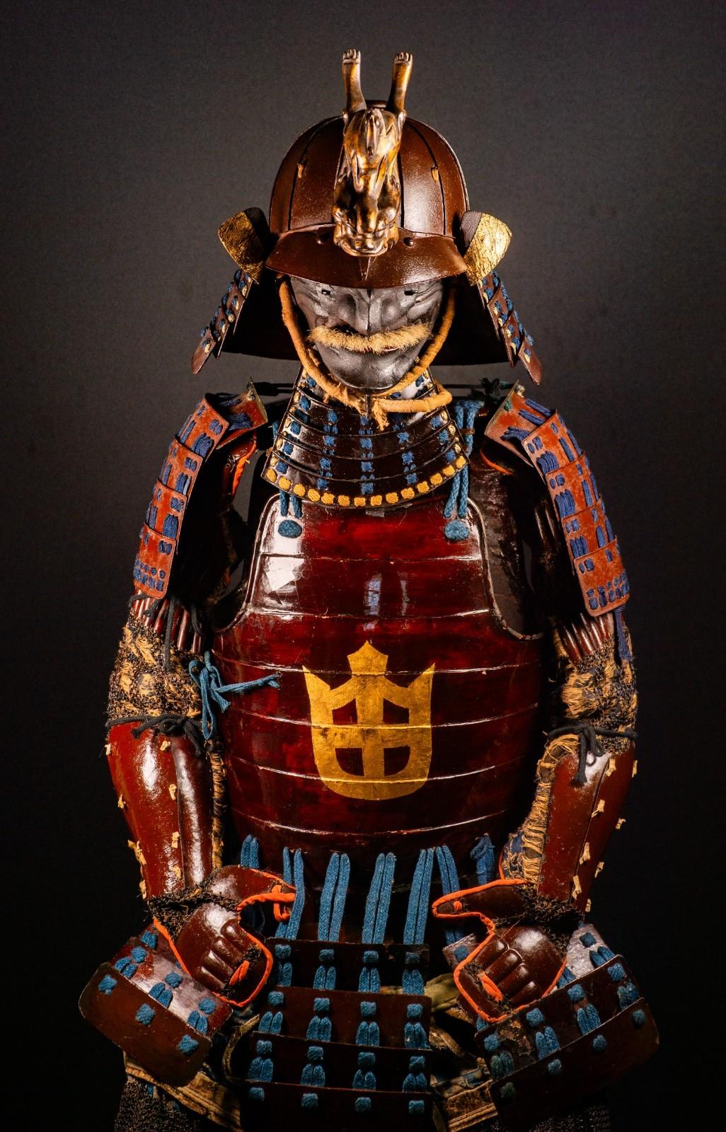 Genuine Samurai Armor Life Size Yoroi w/chest Edo Period Japanese Antique 56