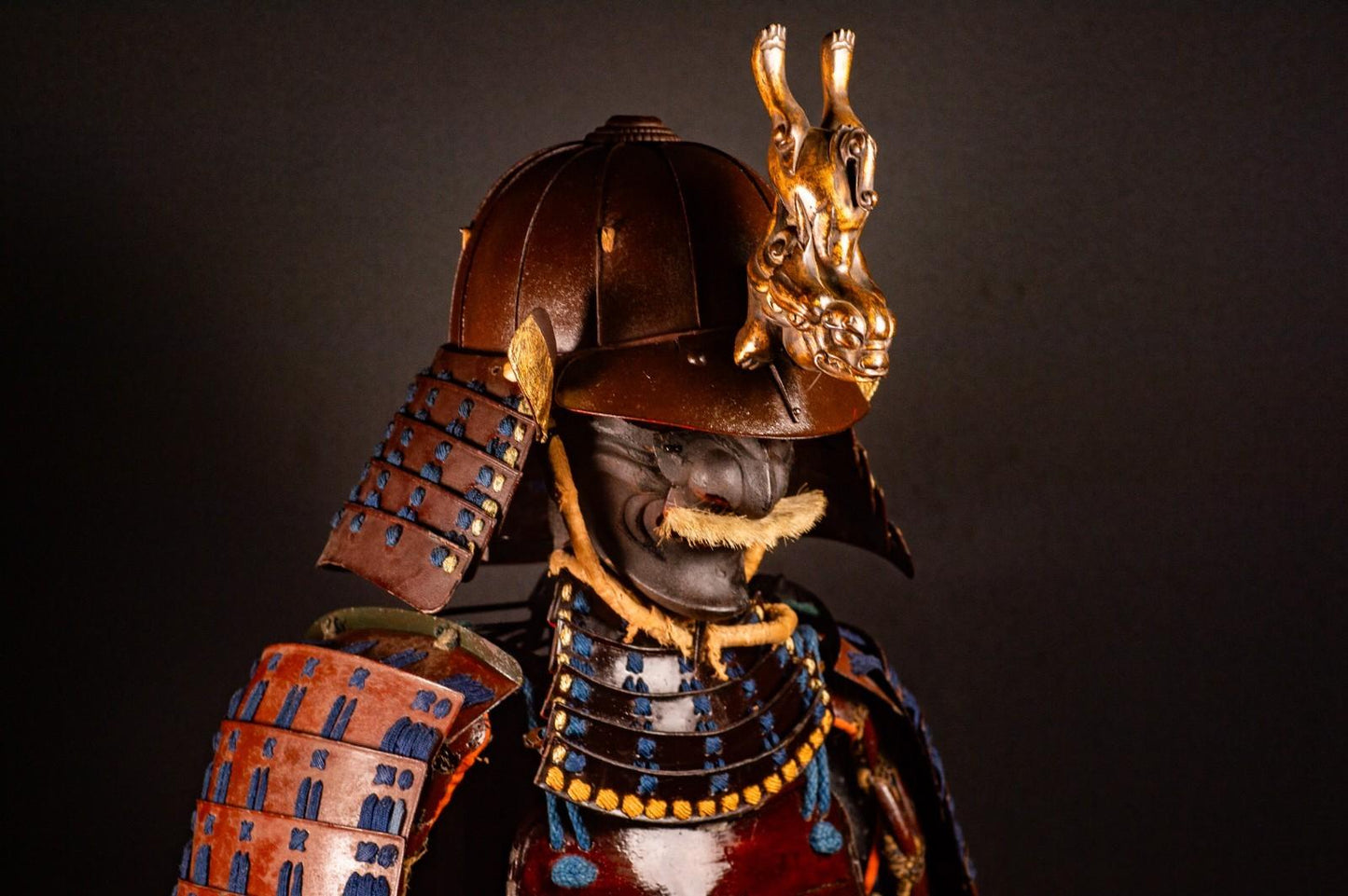 Genuine Samurai Armor Life Size Yoroi w/chest Edo Period Japanese Antique 56