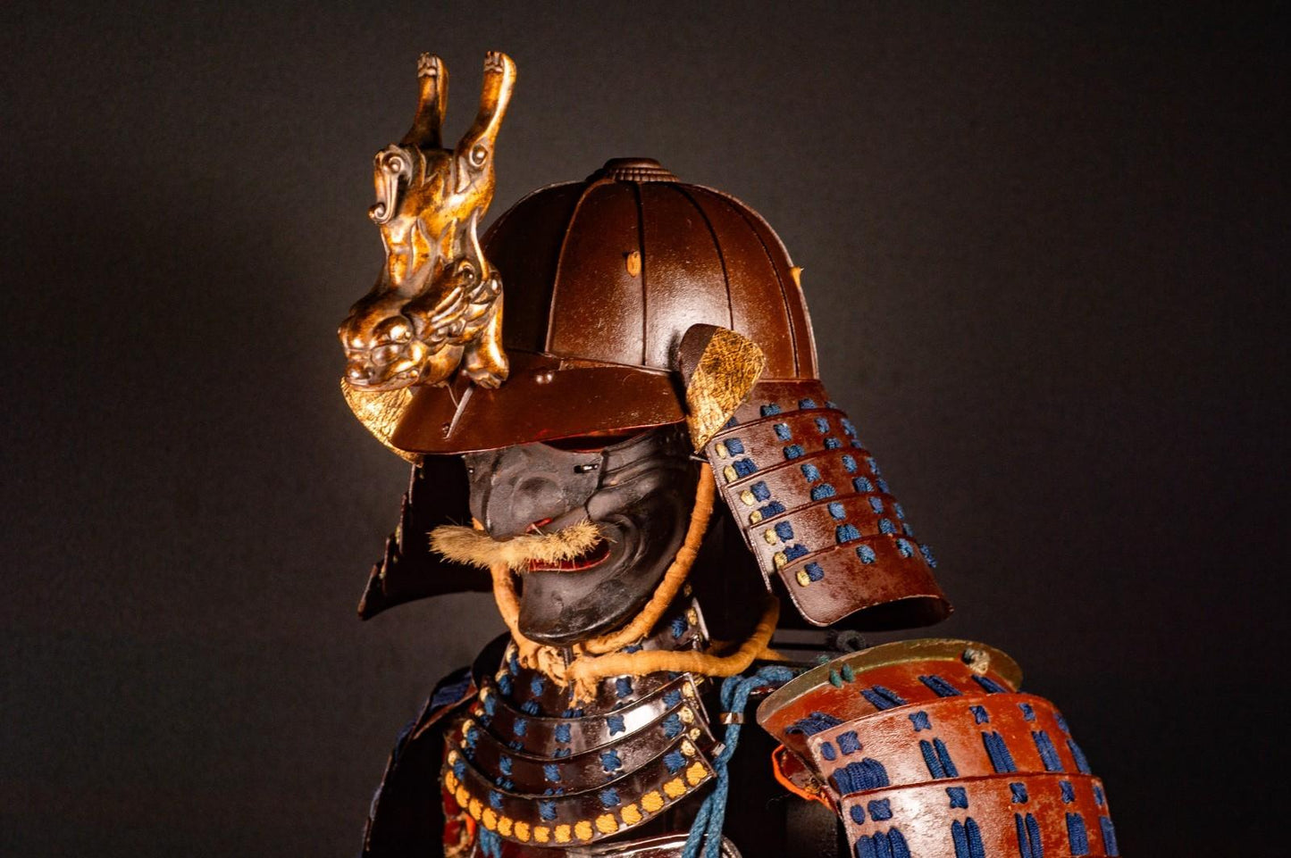 Genuine Samurai Armor Life Size Yoroi w/chest Edo Period Japanese Antique 56
