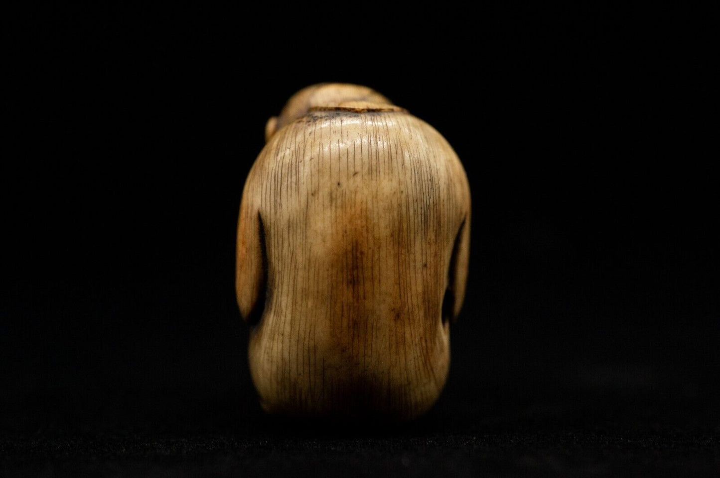 Stag Antler NETSUKE Monkey has baby Japanese Edo - Meiji Antique Vintage