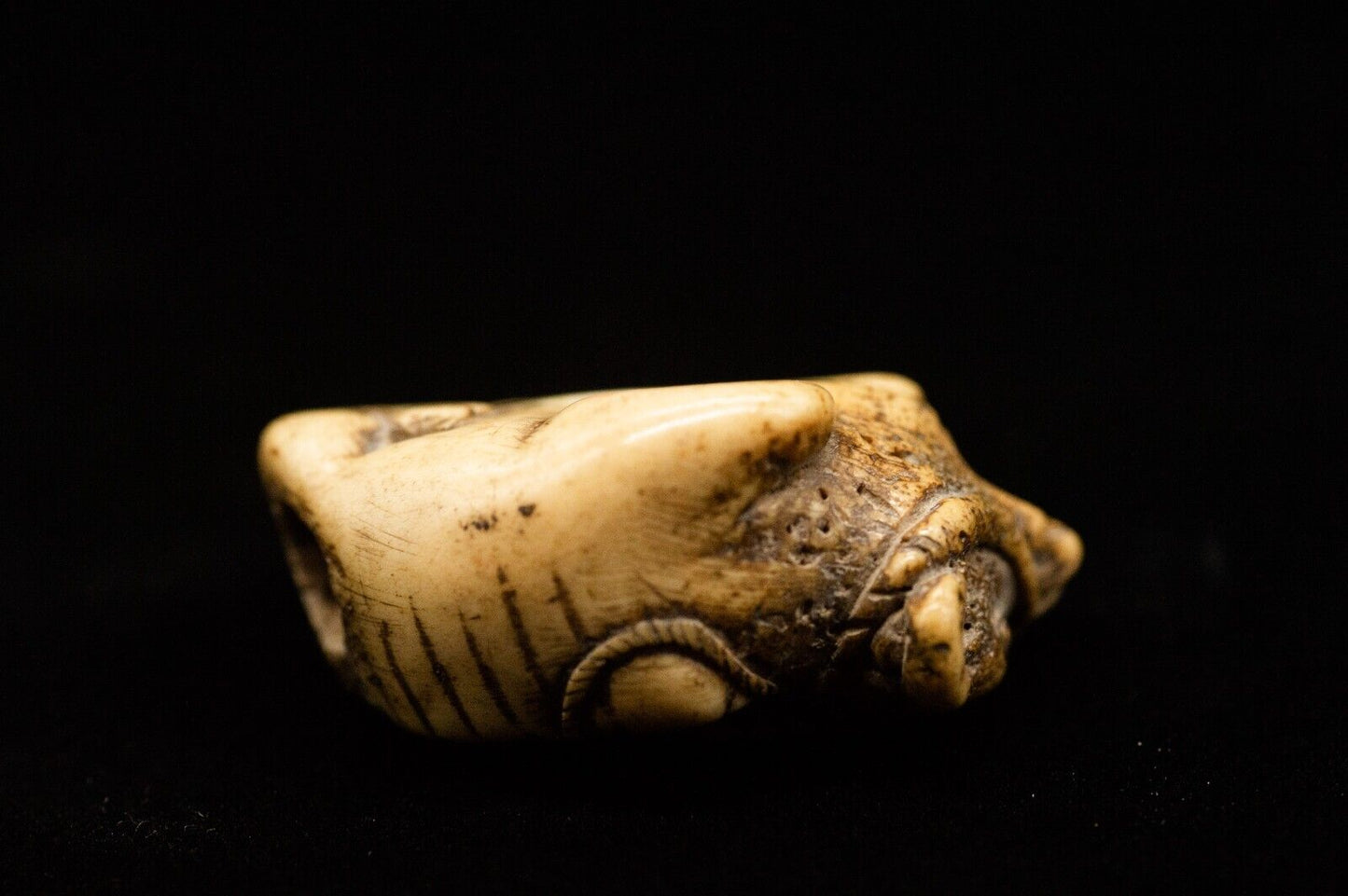 Stag Antler NETSUKE Water Buffalo Japanese Edo - Meiji Antique Vintage