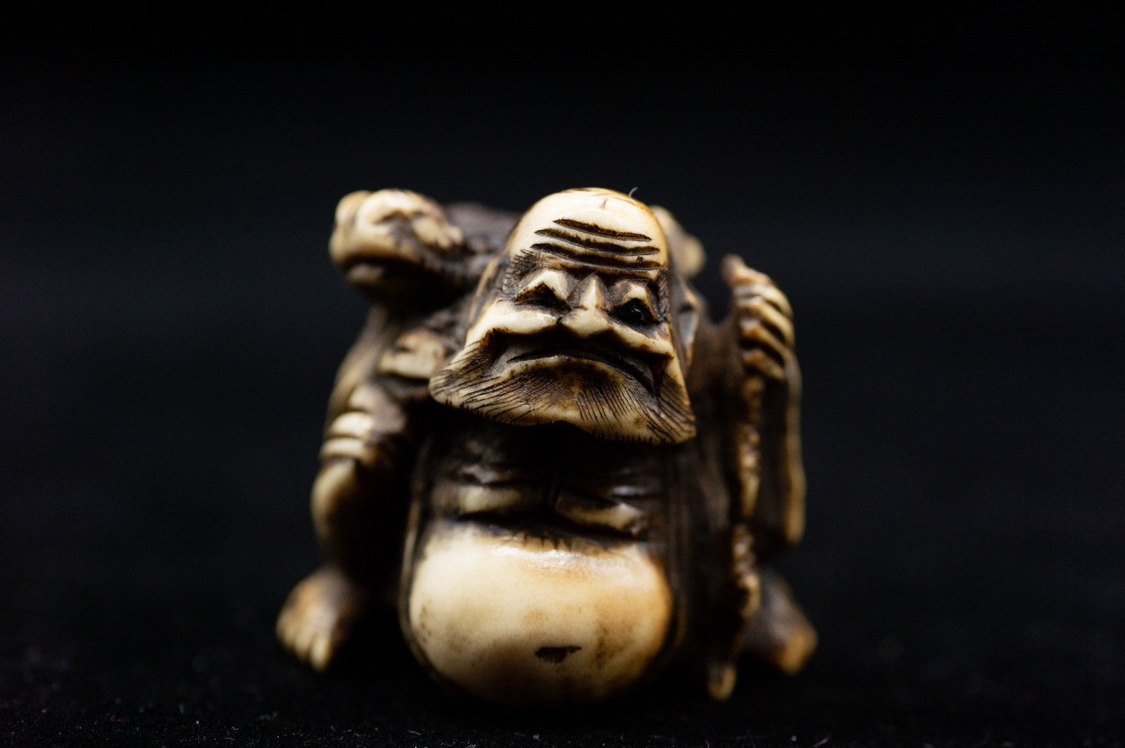 Netsuke – Katte-ya / KintsugiZamurai