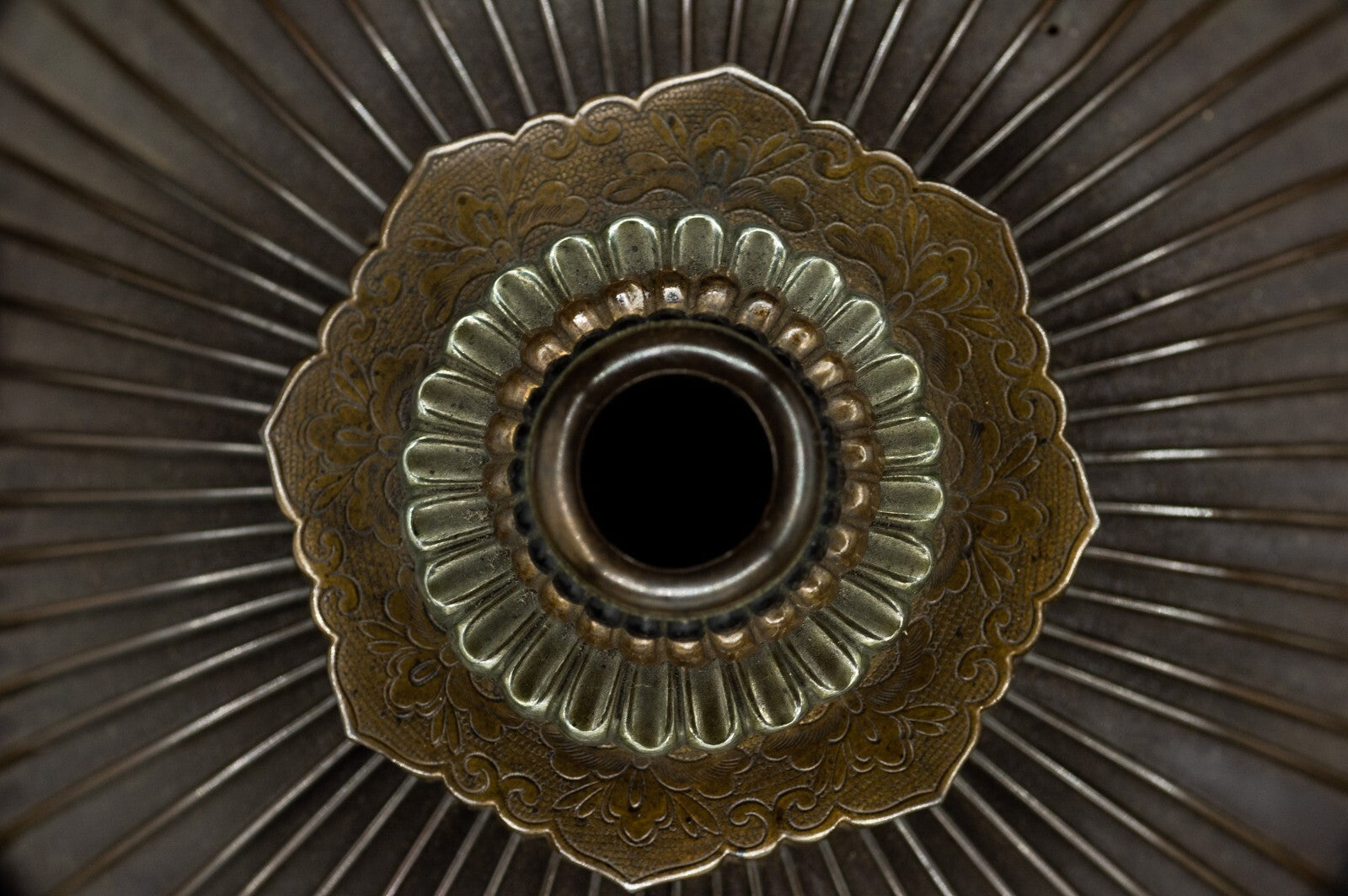 6908218