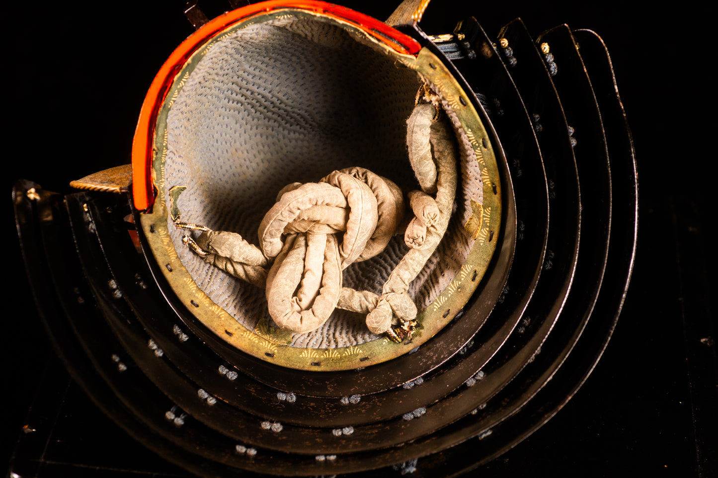 Genuine Antique Samurai Helmet KABUTO Edo Period F/S 72