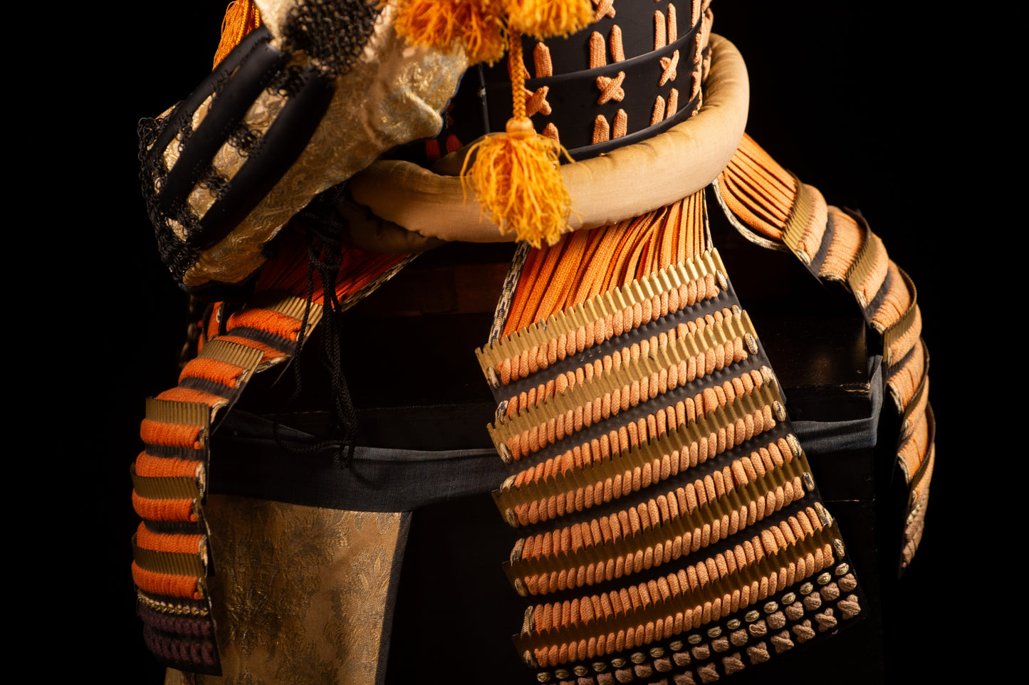 Samurai Armor  Yoroi Wearable Life-size w/chest Japanese Antique Kabuto 41