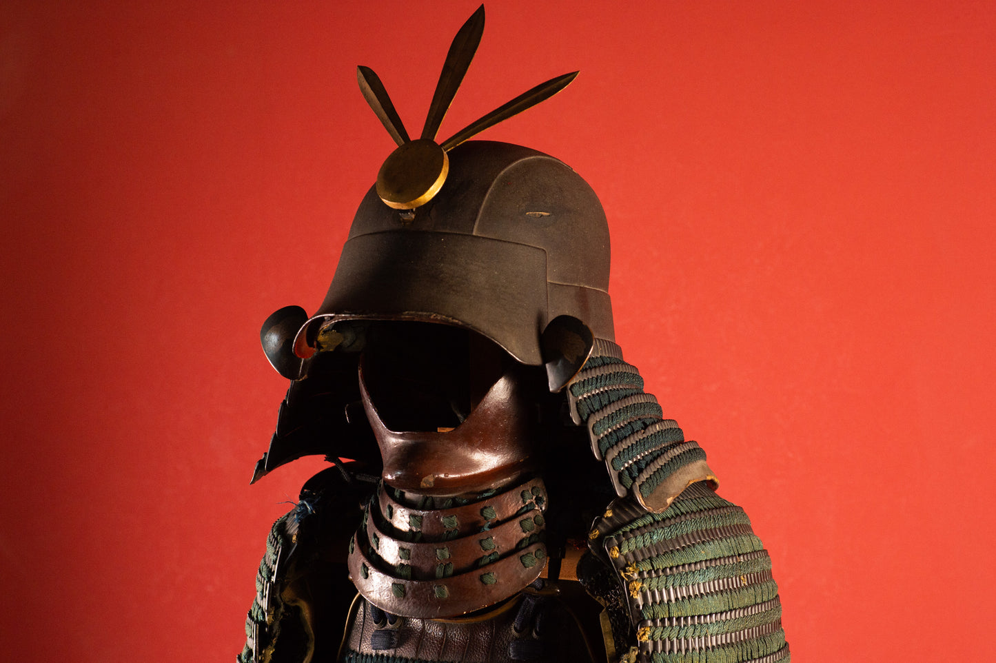 Genuine Samurai Armor Life Size Yoroi w/chest Edo Period Japanese Antique Kabuto