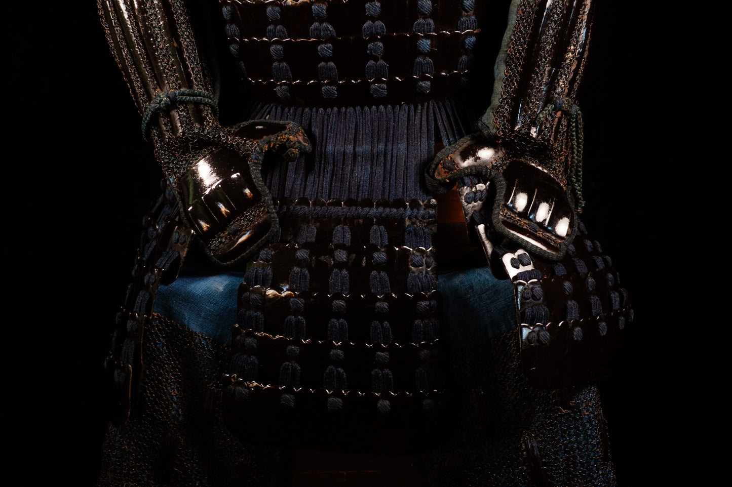 Genuine Samurai Armor Life Size Yoroi w/chest Edo Period Japanese Antique 39