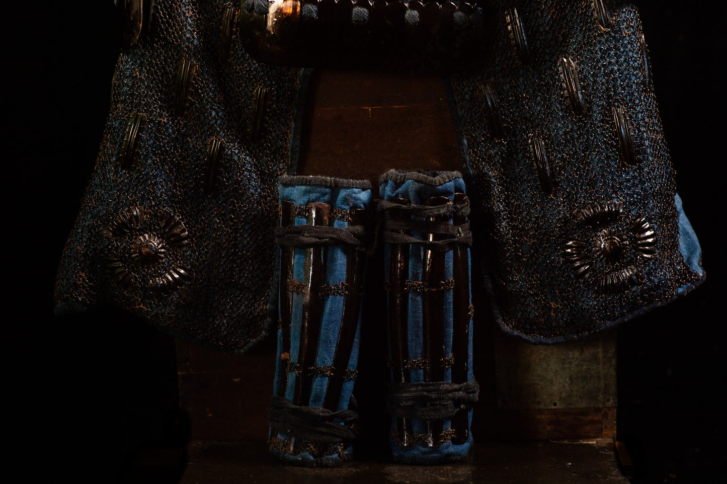 Genuine Samurai Armor Life Size Yoroi w/chest Edo Period Japanese Antique 39